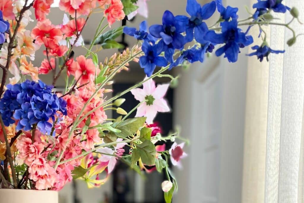 Fel gekleurde bos droogbloemen